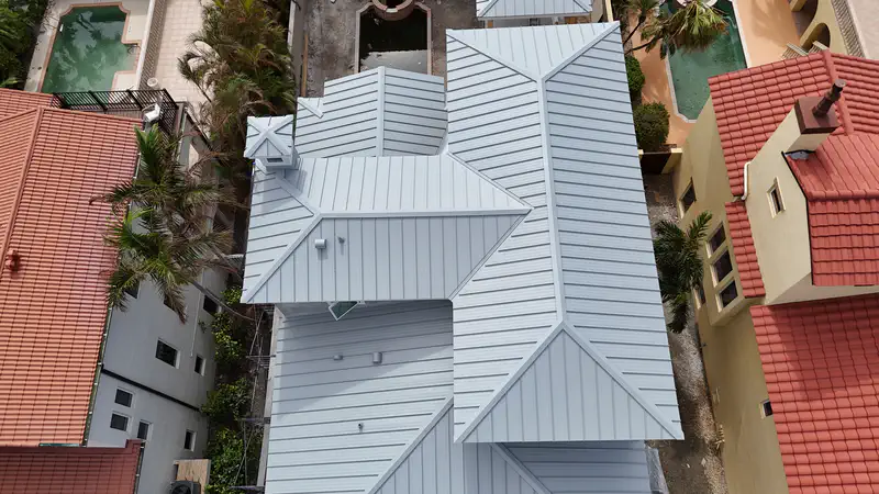 Standing seam metal roof on a Sarasota home
